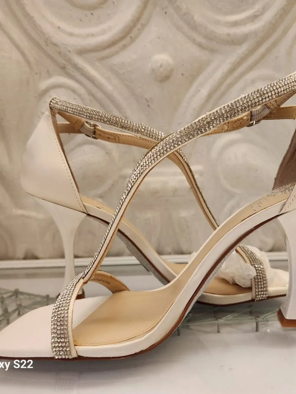 Vince Camuto 
